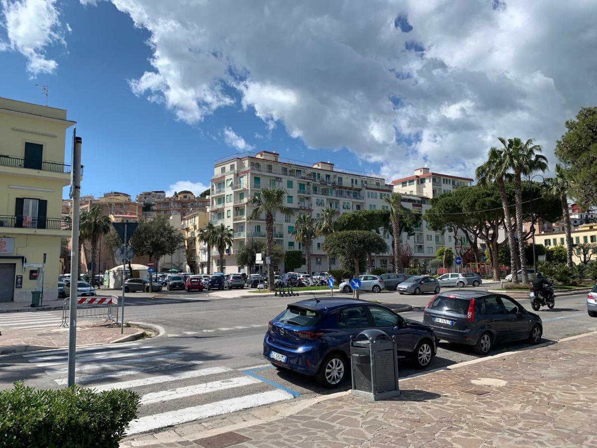 Casetta Blue House Gaeta Via Dell'Indipendenza מראה חיצוני תמונה