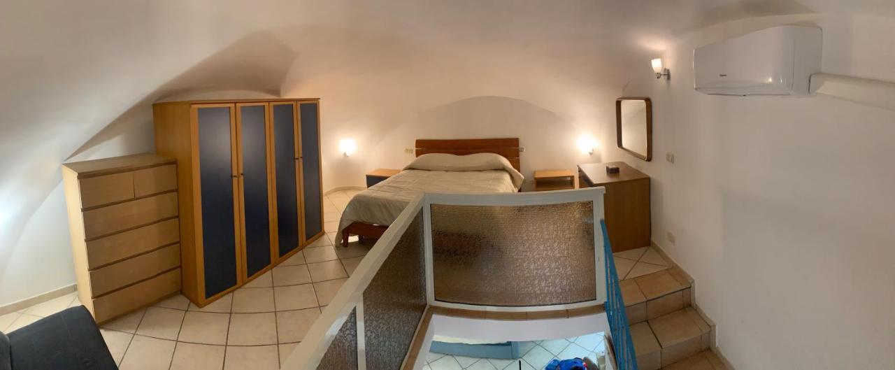 Casetta Blue House Gaeta Via Dell'Indipendenza מראה חיצוני תמונה